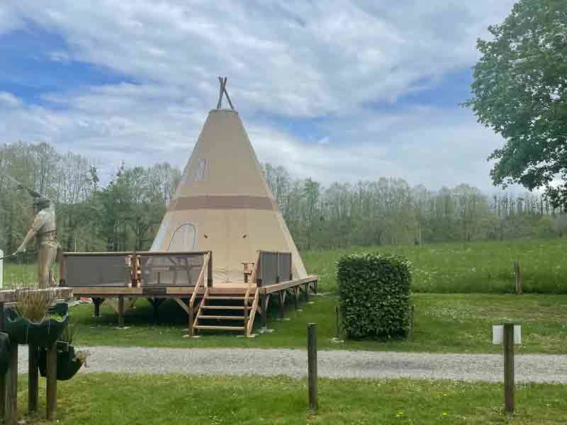 tipi home camping 3 étoiles à Oloron Sainte Marie
